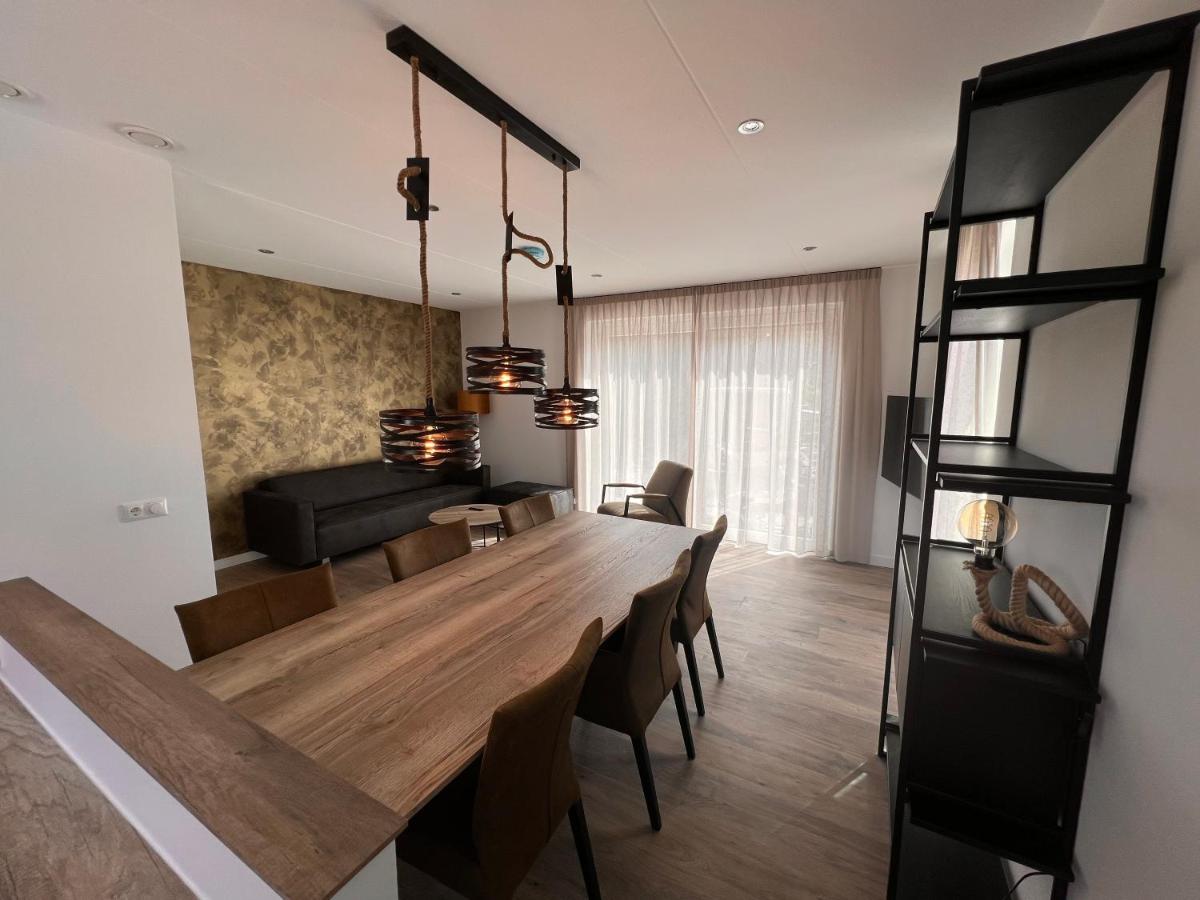 Luxe Villa Op Vakantiepark De Koorn-Aar Den Burg Exteriör bild